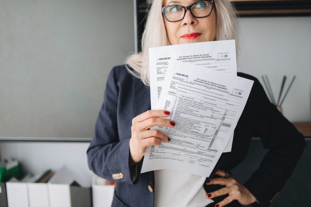 Tax Advisor vs. CPA vs. Bookkeeper