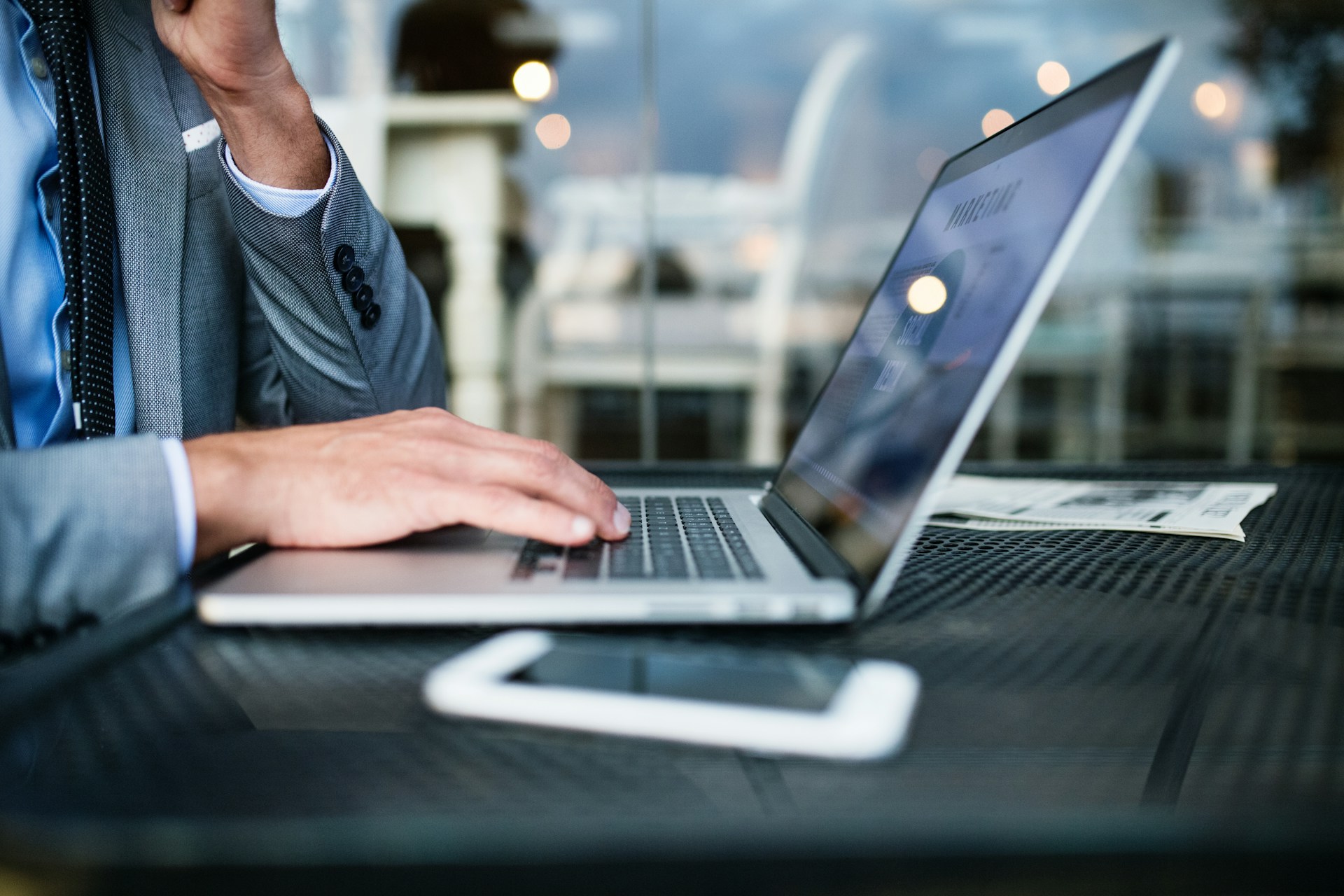 How to Choose the Right Tax Return Accountant Online